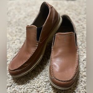 Clark’s Men's Tan Slip-On Loafers